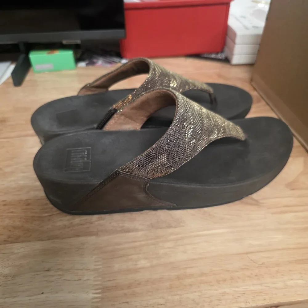 FitFlop Women Sandal Brown Sequence Thong Platform Size 8